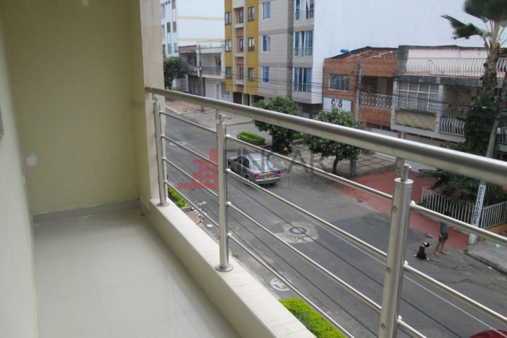 Calle 18 # 32-13