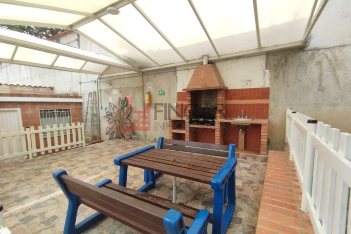 Calle 197 # 15-184