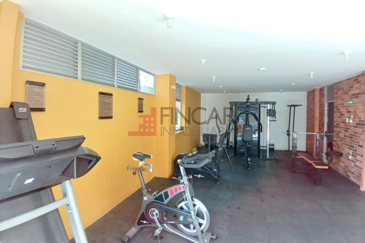 Calle 68b # 23b-38