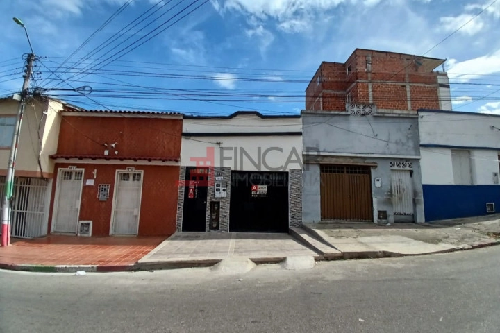 Calle 7 # 18-61