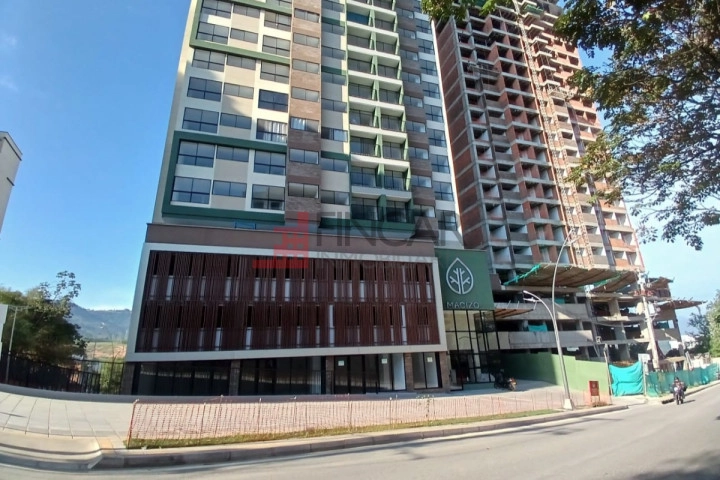 Calle 200 # 13-550