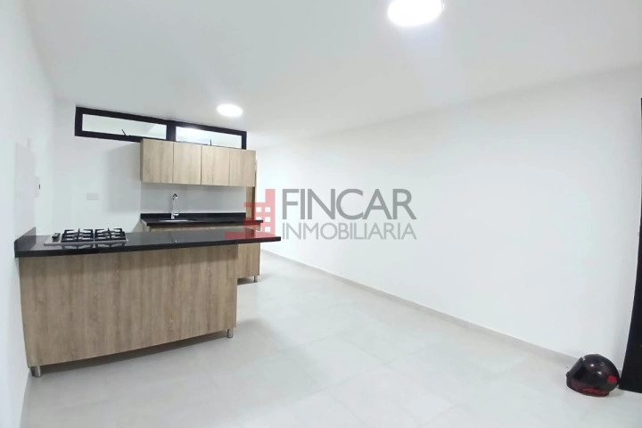 Diagonal 14 # 58- 57