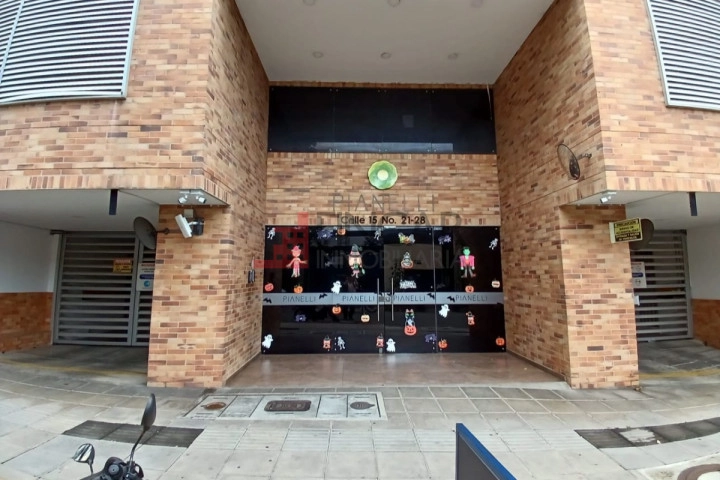 Calle 15 #21- 28