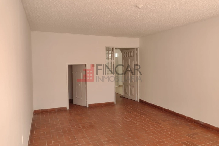Calle 107 # 23b-11