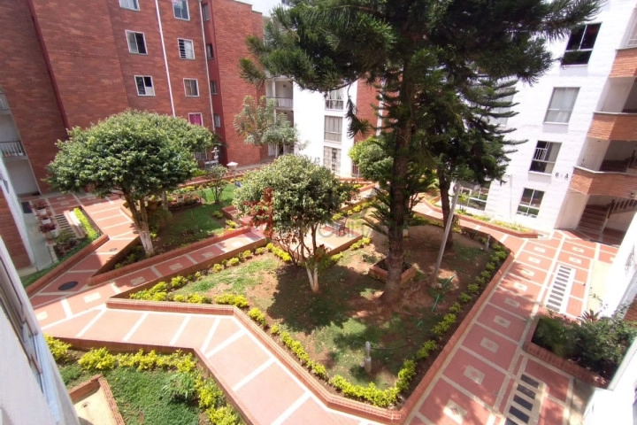 Paralela al bosque # 105- 250