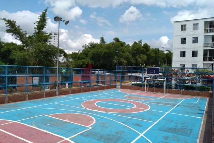 Paralela al bosque # 105- 250