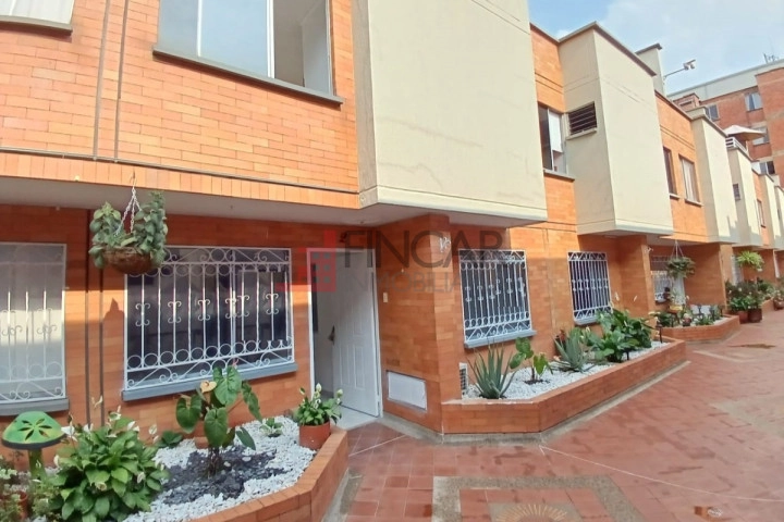 Calle 16 # 25-30