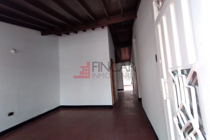 Calle 48 # 23-31