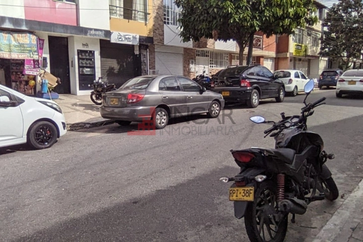 Carrera 21b # 111-21